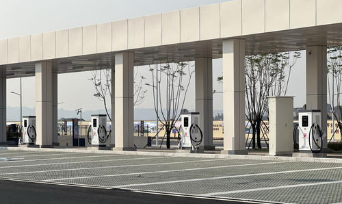 Últimos blogs de la empresa sobre Door® Establece la primera matriz de carga tripartita del suroeste de China: Super Carga + Carga Regular + Carga Conveniente